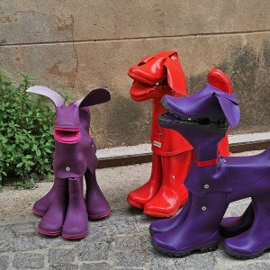 Stiefel-Hunde...... Ursula Kuklinski